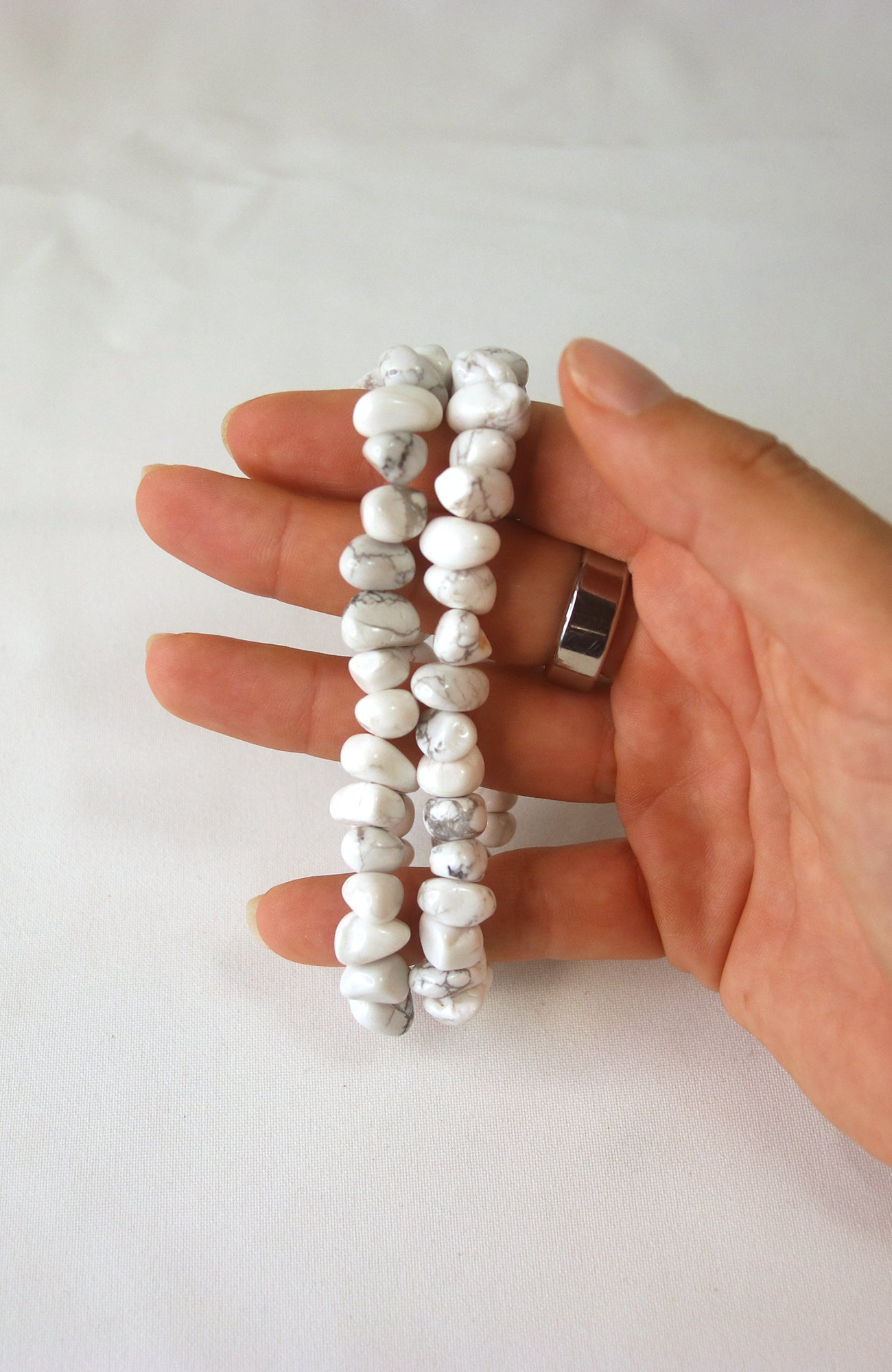 White Howlite 10-12mm Chunky Chip Bracelet for wrists up to 20cm